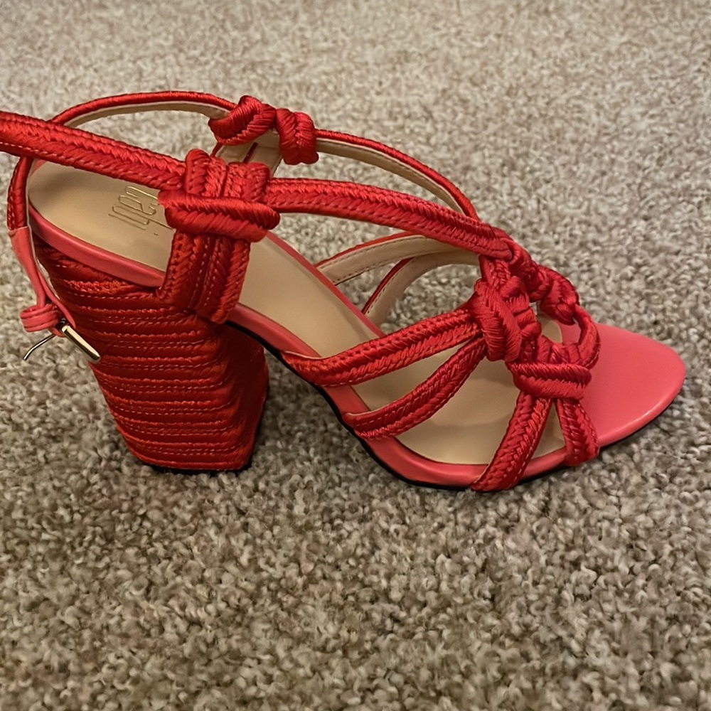 Pink/salmon colored wedges